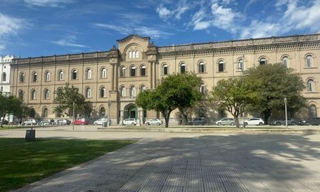 En el Colegio Inmaculada apareció un escrito con amenazas. En el Colegio Inmaculada apareció un escrito con amenazas.