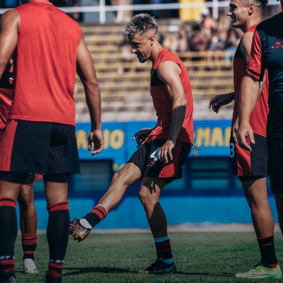 Julián Navas salió lesionado antes de los 5 minutos de juego vs. Atlanta. Julián Navas salió lesionado antes de los 5 minutos de juego vs. Atlanta.