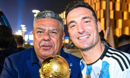 Chiqui Tapia junto a Lionel Scaloni luego de la obtención de la Copa del Mundo. Chiqui Tapia junto a Lionel Scaloni luego de la obtención de la Copa del Mundo.