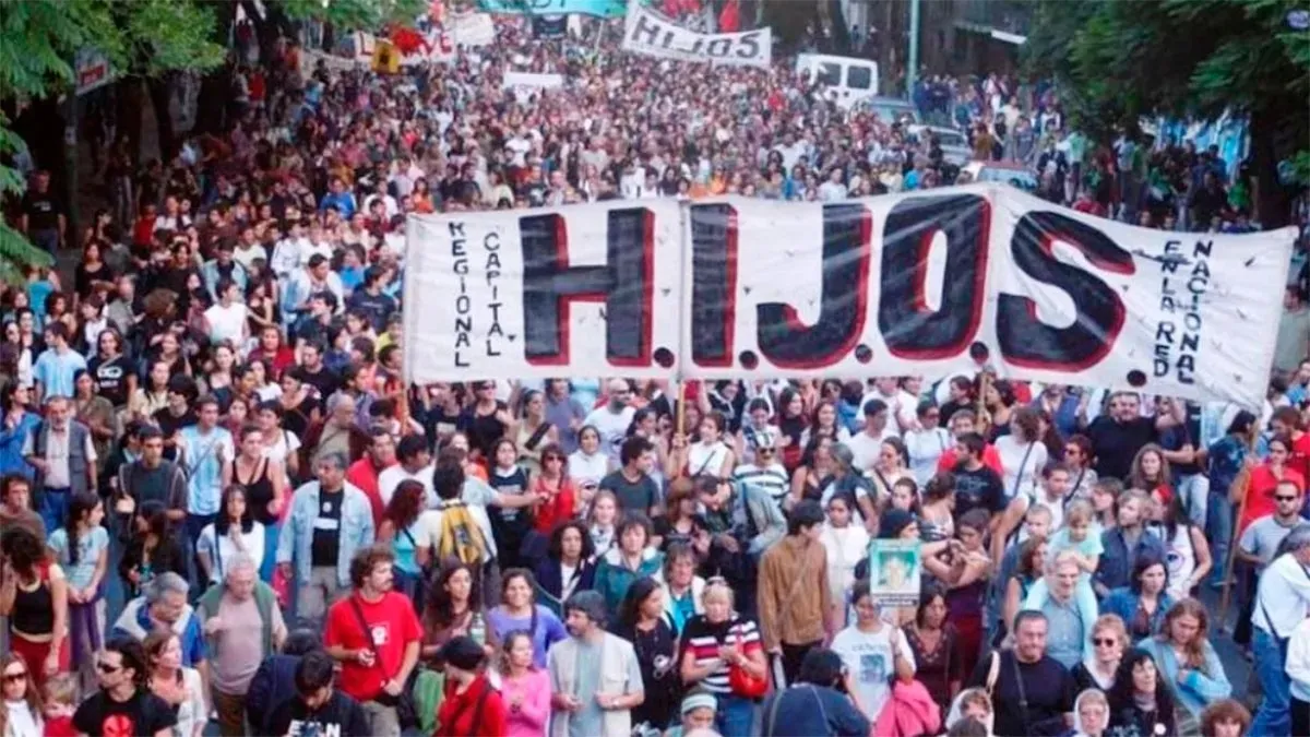 Efemérides del 14 de abril: en 1995 nace la Agrupación H.I.J.O.S.
