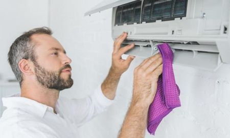 La falta de mantenimiento básico suele ser la causa principal de que el aire no enfríe en pleno verano. La falta de mantenimiento básico suele ser la causa principal de que el aire no enfríe en pleno verano.