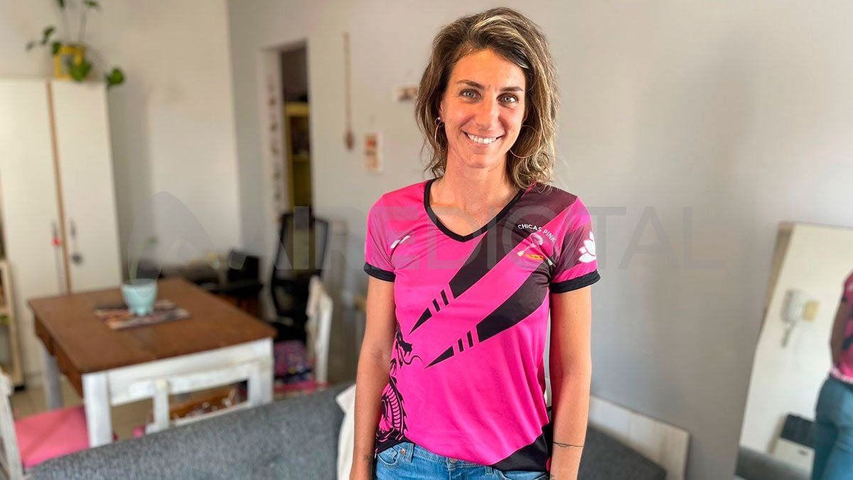 “Fui al médico sola cuando me dieron el diagnóstico. Un amigo me estaba esperando afuera”, recuerda Ludmila sobre el día en que se le movió el piso. “Fui al médico sola cuando me dieron el diagnóstico. Un amigo me estaba esperando afuera”, recuerda Ludmila sobre el día en que se le movió el piso.