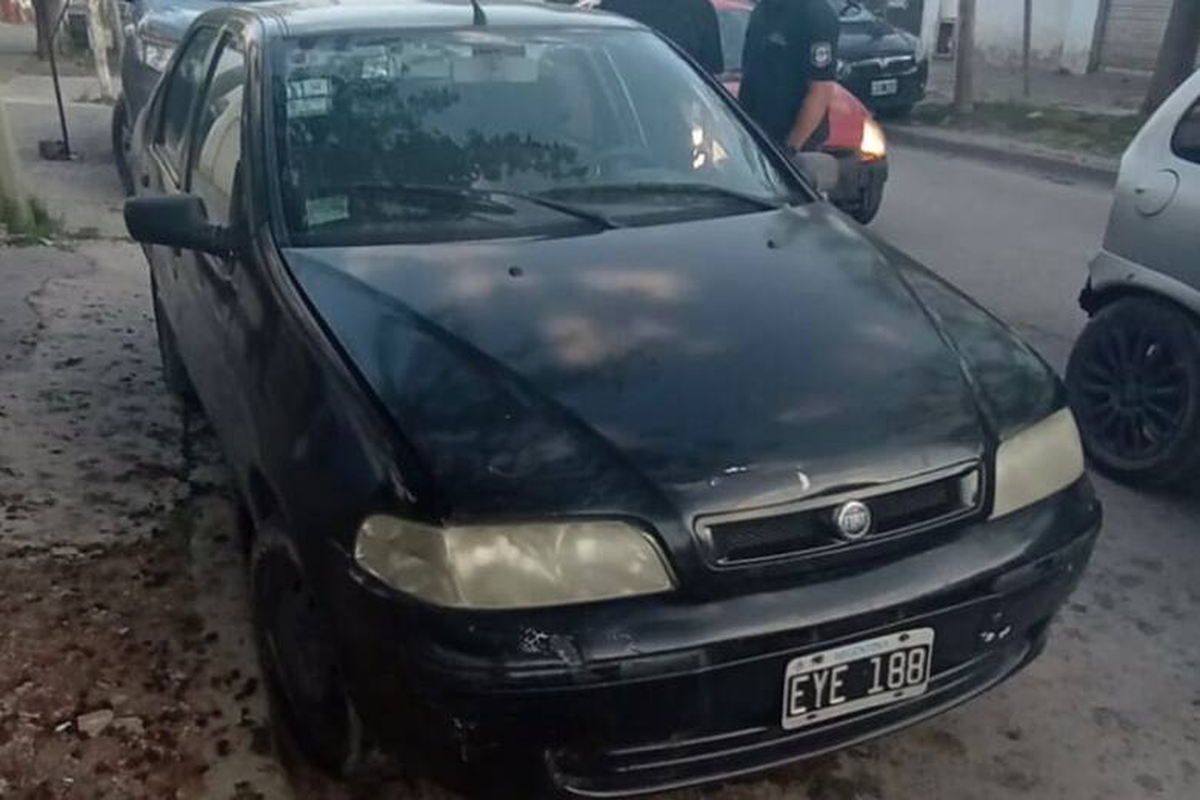 El auto utilizado por los sospechosos.Policía de la Provincia de Buenos Aires. El auto utilizado por los sospechosos.Policía de la Provincia de Buenos Aires.