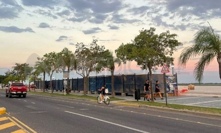 Las obras en el paseo de la Costanera Oeste llevarán tres meses. Las obras en el paseo de la Costanera Oeste llevarán tres meses.
