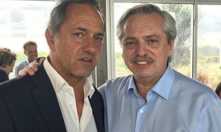 Afirman que Scioli vuelve por el compromiso que tiene con Alberto. Afirman que Scioli vuelve por el compromiso que tiene con Alberto.