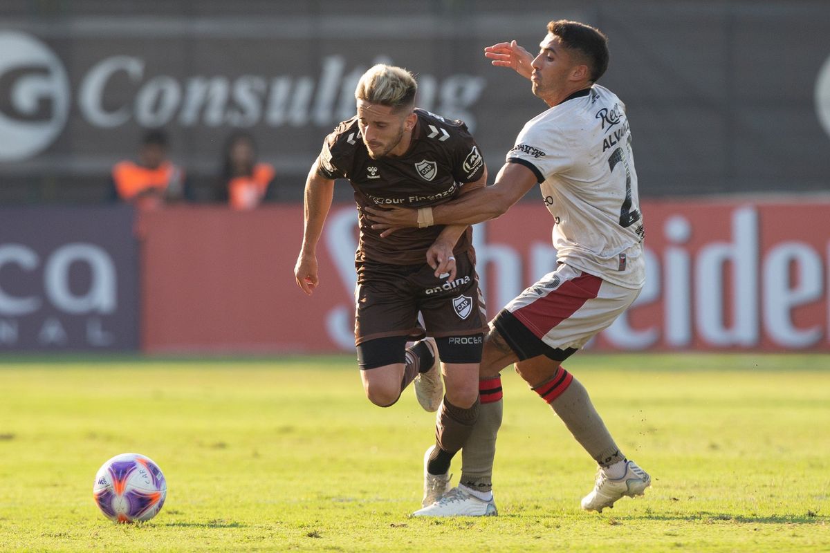 Colón visita este lunes a Platense por la Liga Profesional.
