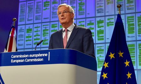 He dado positivo en el test covid-19, dijo Michel Barnier en un tuit en el que señaló que se encuentra bien. He dado positivo en el test covid-19, dijo Michel Barnier en un tuit en el que señaló que se encuentra bien.