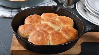 Receta de pan casero: no lleva horno ni levadura y se hace en sartén en 15 minutos