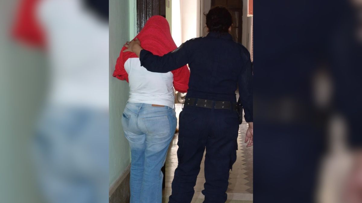 La imputada, de 28 años, enfrenta cargos por "lesiones leves calificadas" en perjuicio de su hijo menor. La imputada, de 28 años, enfrenta cargos por "lesiones leves calificadas" en perjuicio de su hijo menor.