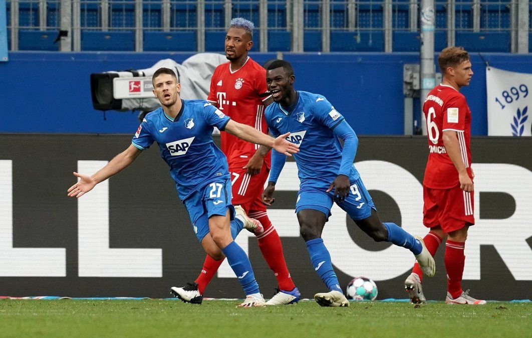 Andrej Kramaric anotó dos goples en la goleada por 4-1 del Hoffenheim ante el Bayern Munich.