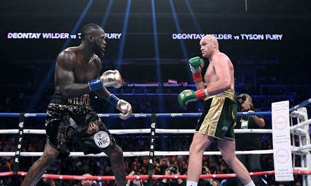 Tyson Fury debe pelear ante Deontay Wilder y podría posponerse su combate contra Anthony Joshua. Tyson Fury debe pelear ante Deontay Wilder y podría posponerse su combate contra Anthony Joshua.