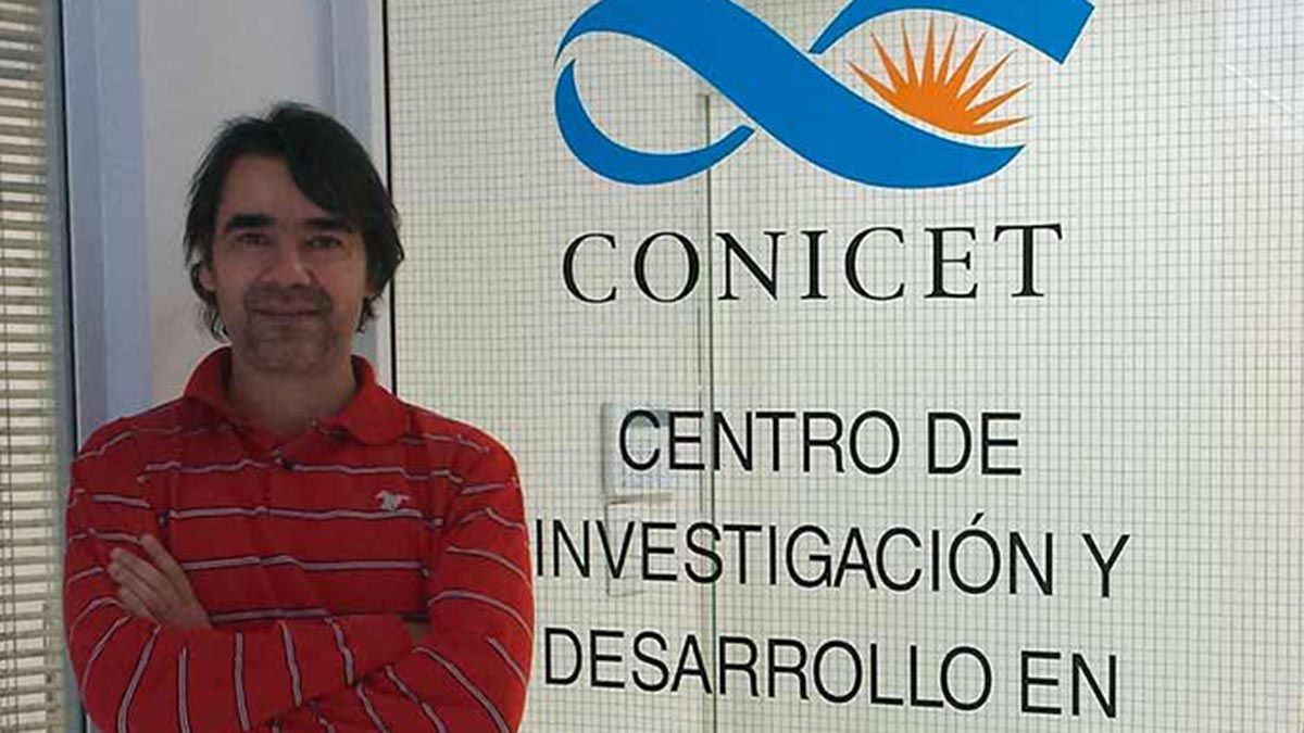 El doctor en Bioingeniería e Inteligencia Artificial Aplicada, Elmer Fernández.