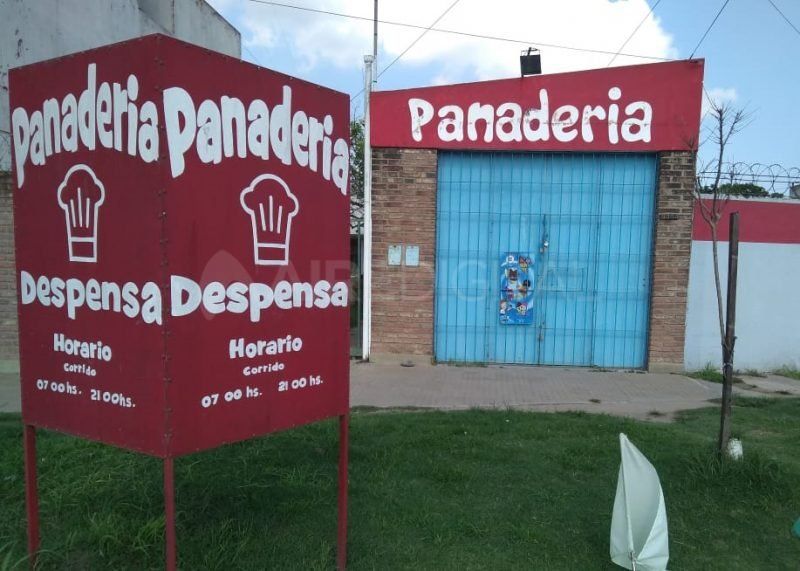 Balearon a un panadero en un intento de robo