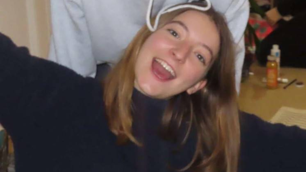Rosie Roche, era una joven adolescente que estudiaba Literatura Inglesa en la Universidad de Durham. Rosie Roche, era una joven adolescente que estudiaba Literatura Inglesa en la Universidad de Durham.
