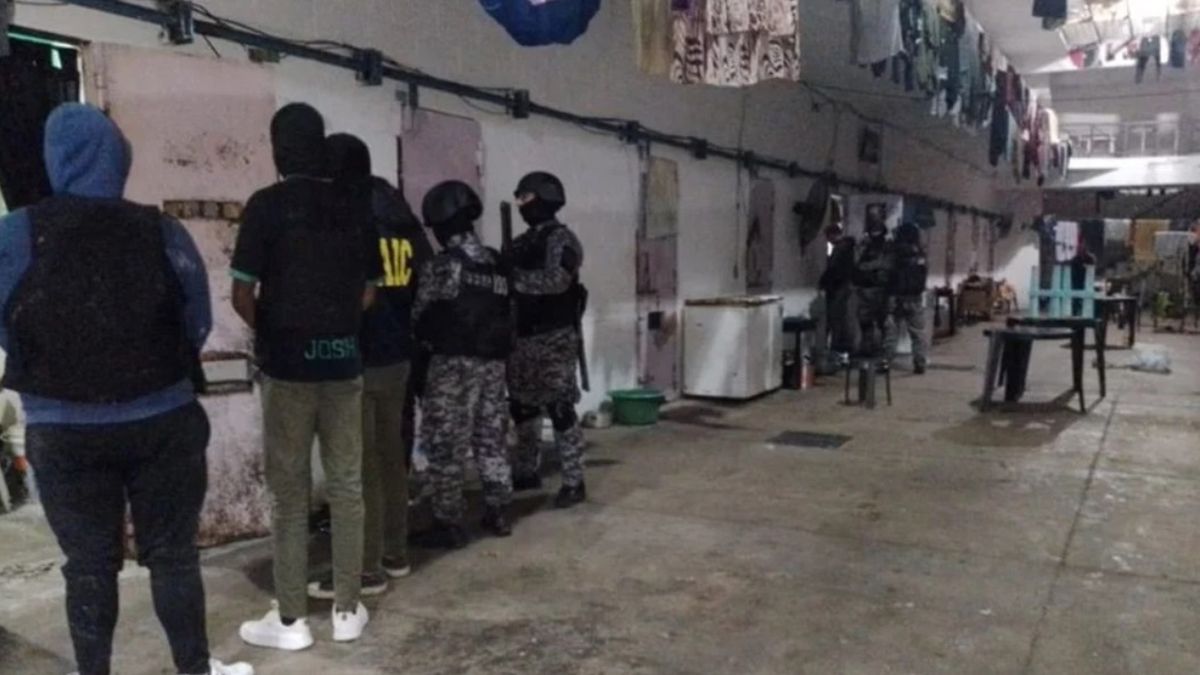 En julio del 2023 policías de la entonces Dirección de Investigación Criminal sobre Narcotráfico allanaron en la cárcel de Coronda y al resto de las personas implicadas en la causa. 