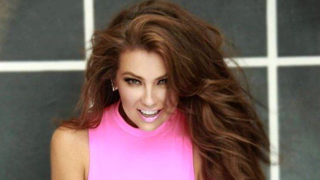 La tierna postal de Thalía embarazada por el cumpleaños de su hijo, Matthew