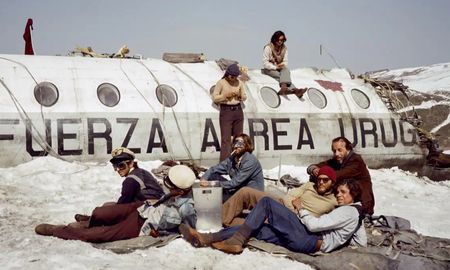 La película La Sociedad de la Nieve, que relata la tragedia en los Andes, ya encuentra disponible en Netflix. La película La Sociedad de la Nieve, que relata la tragedia en los Andes, ya encuentra disponible en Netflix.
