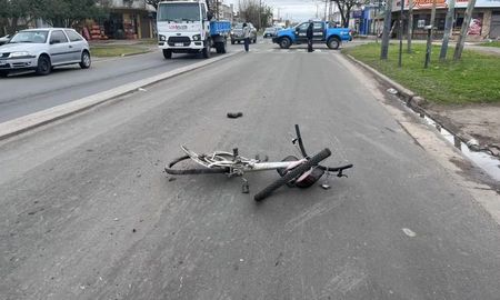 El ciclista de 56 años fue atropellado por un camión con camión en La Plata. (Foto: 0221) El ciclista de 56 años fue atropellado por un camión con camión en La Plata. (Foto: 0221)