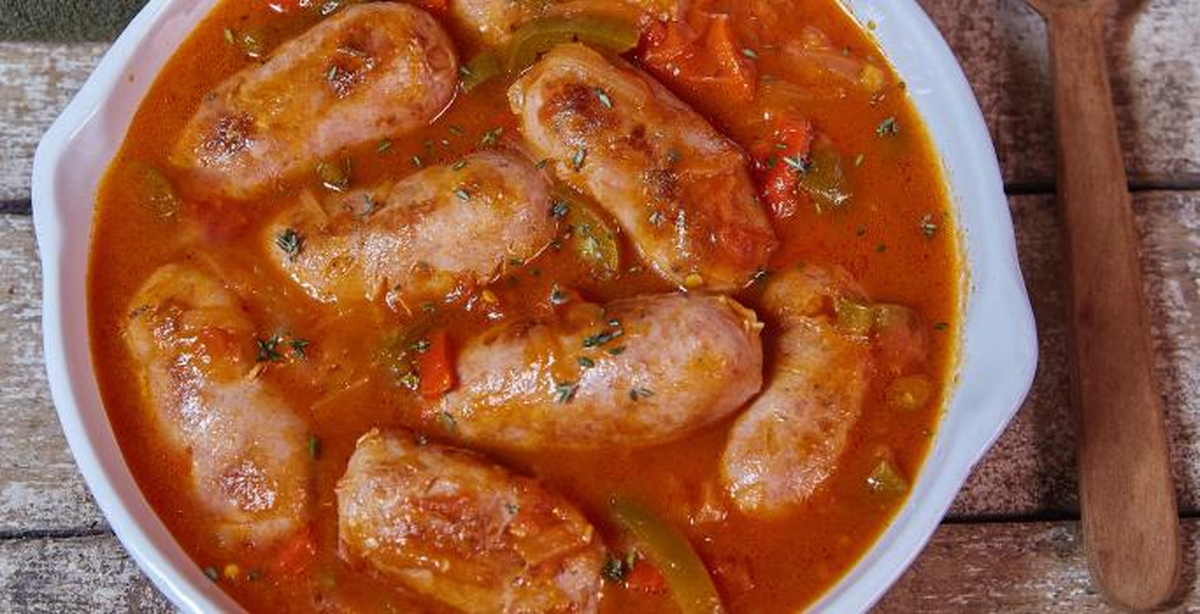 Guillermo Calabrese compartió su receta de chorizos a la pomarola. Guillermo Calabrese compartió su receta de chorizos a la pomarola.