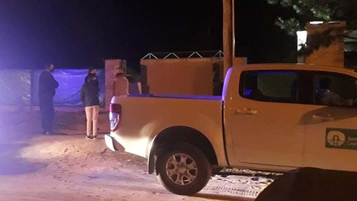 Según informaron autoridades policiales, efectivos de la subcomisaría 4° junto con personal municipal desactivaron una reunión que se realizaba en una vivienda en inmediaciones de las calles Las Dalias y Zorzales, de Colastiné Norte.