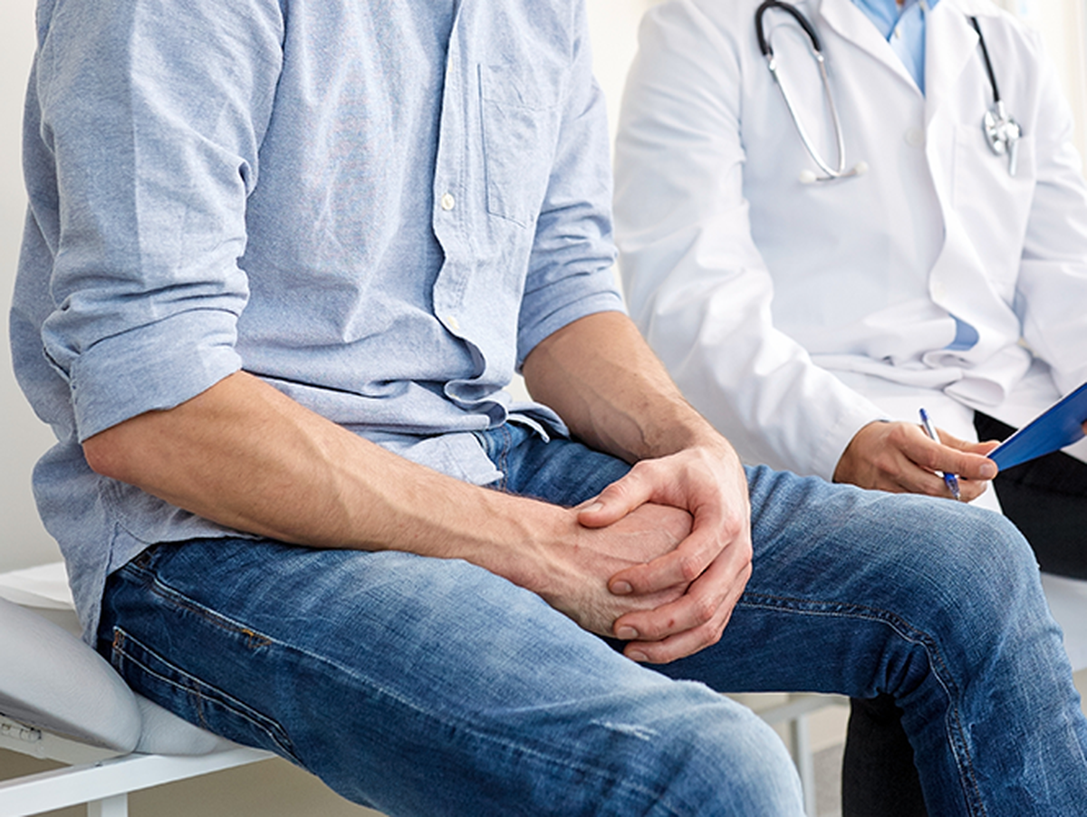 Es un procedimiento reversible (denominado vasovasostomía). La probabilidad de recuperar la fertilidad y lograr un embarazo disminuye, en la medida en que se extiende el tiempo entre la realización de la vasectomía y su reversión.