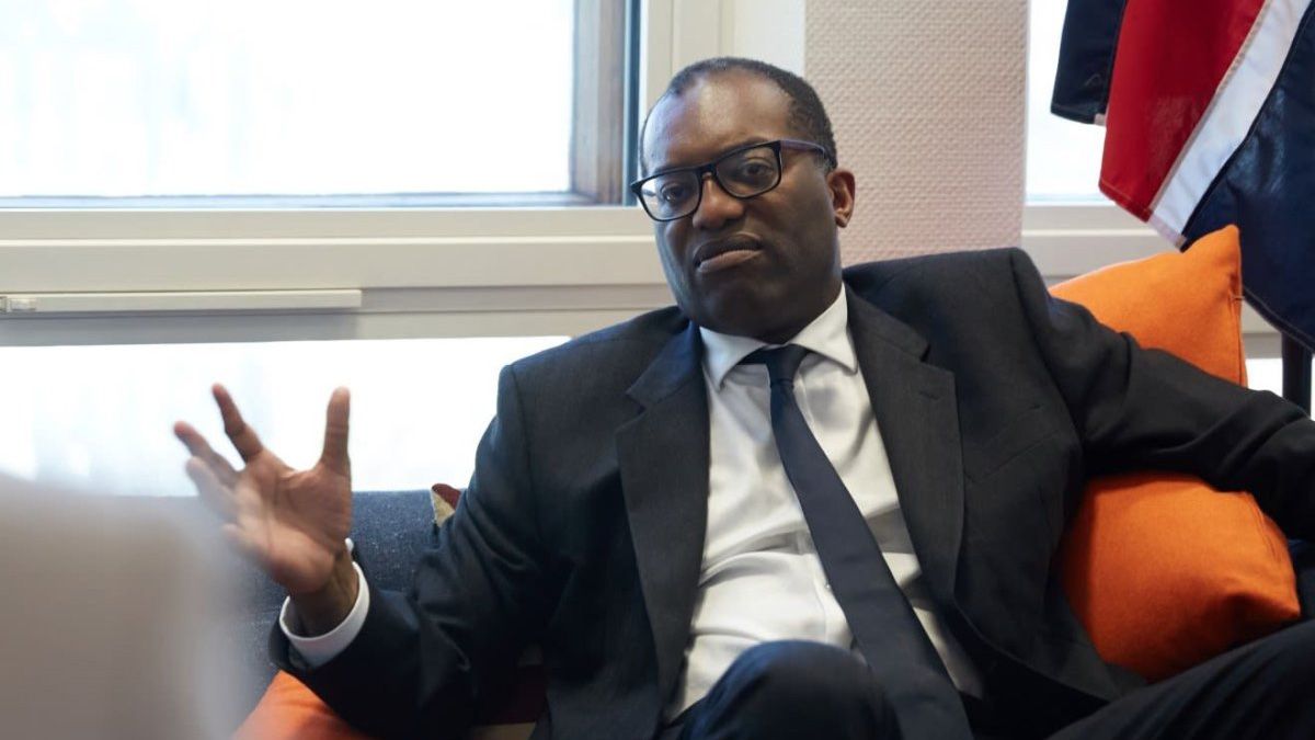 El denominado minipresupuesto anunciado por el ministro de Finanzas, Kwasi Kwarteng.
