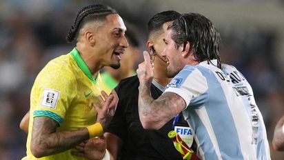 Raphinha y Rodrigo De Paul se cruzaron tras la goleada de Argentina a Brasil y lo que pasó sorprendió a todos