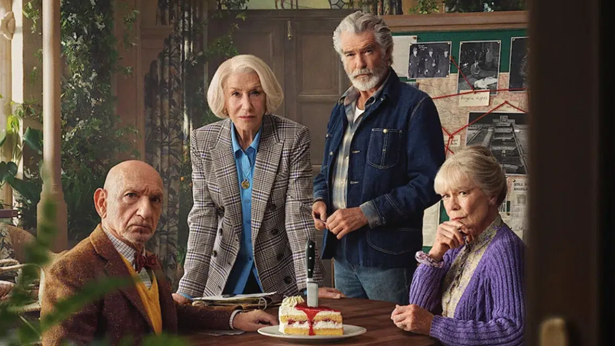 La adaptación de la novela que inició el género del ‘cosy crime’ está repleta de estrellas como Helen Mirren o Pierce Brosnan.