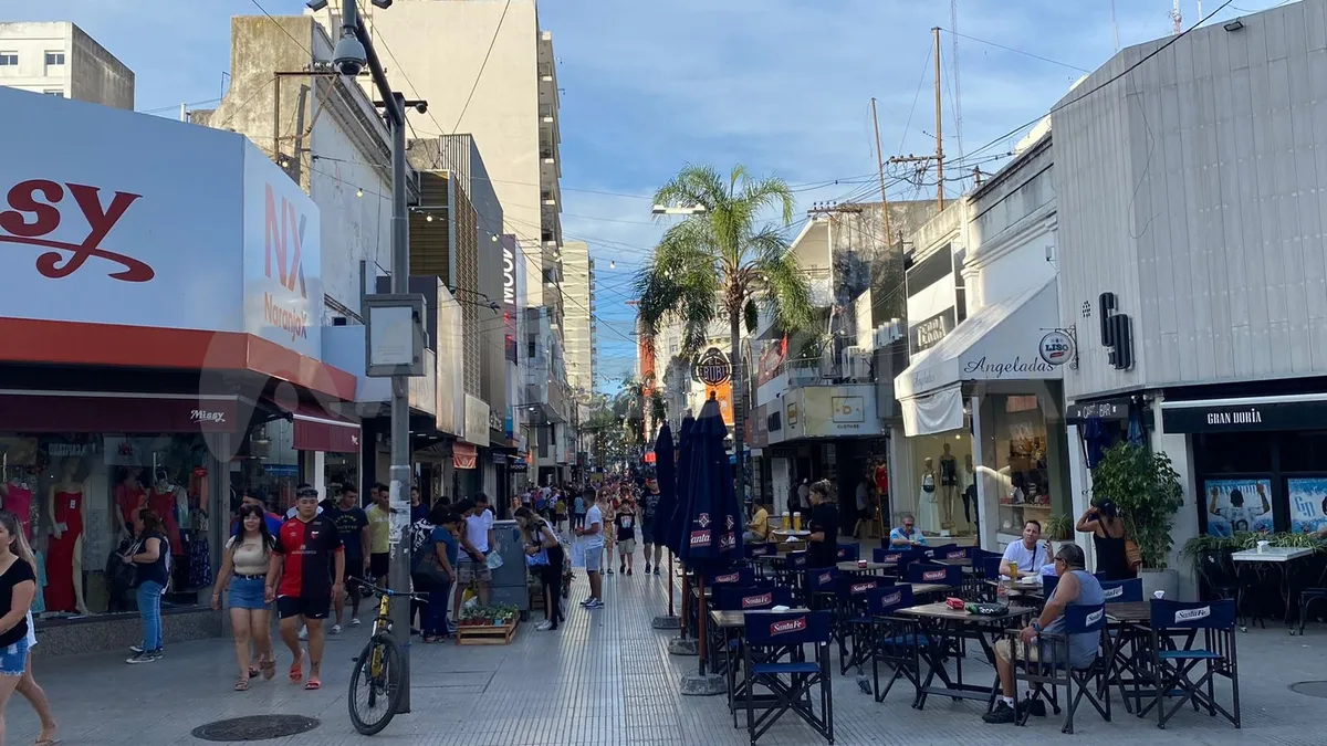 El Centro Comercial de Santa Fe mostró su desacuerdo respecto al paro general impulsado por la CGT para el próximo miércoles 24 de enero e instó a los comerciantes a El Centro Comercial de Santa Fe mostró su desacuerdo respecto al paro general impulsado por la CGT para el próximo miércoles 24 de enero e instó a los comerciantes a
