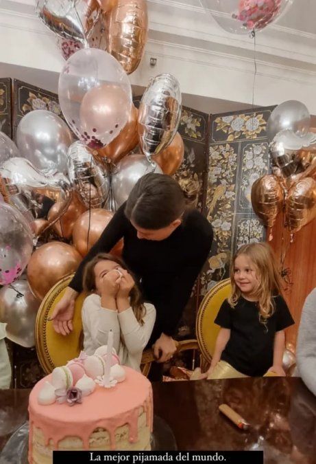 La felicidad de la China Suárez al festejarle el cumpleaños número 8 a Rufina. 