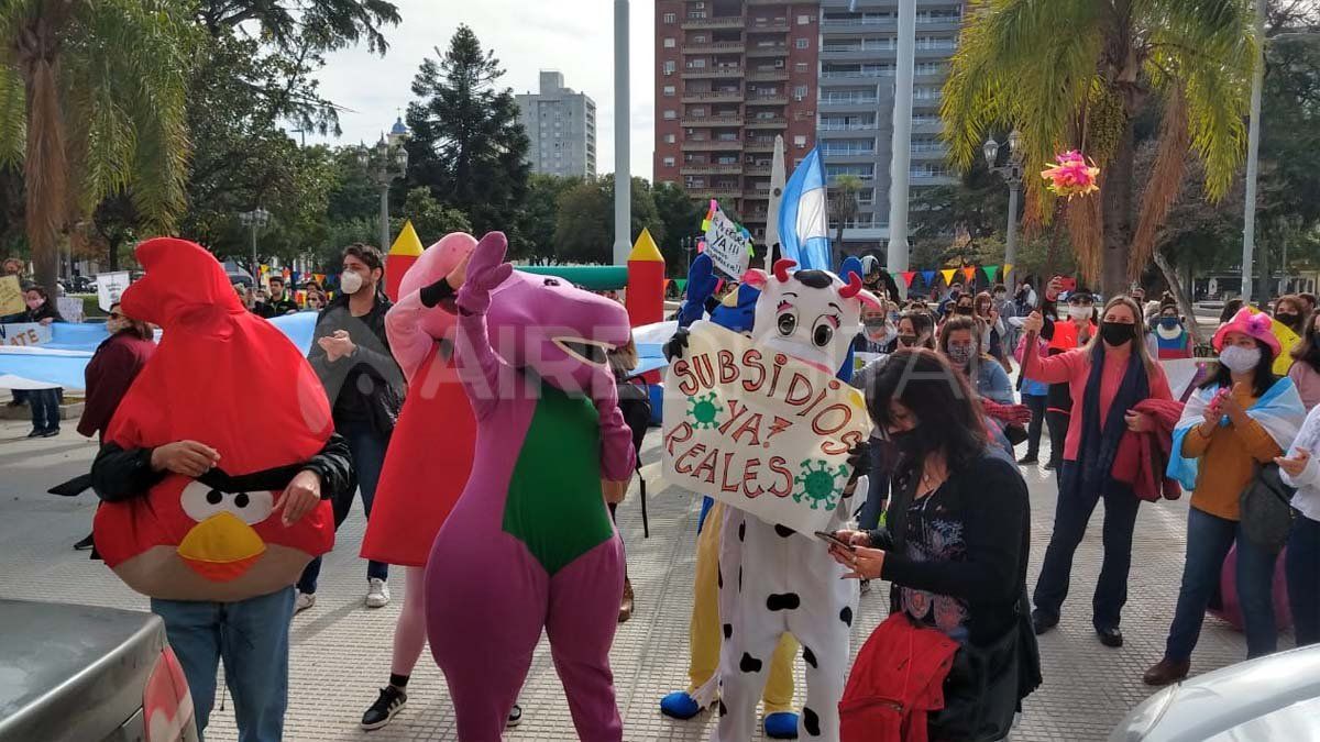 Fueron recibidos por funcionarios del gobierno provincial y en la reuni&oacute;n propusieron la realizaci&oacute;n de cumplea&ntilde;os infantiles bajo un protocolo sanitario