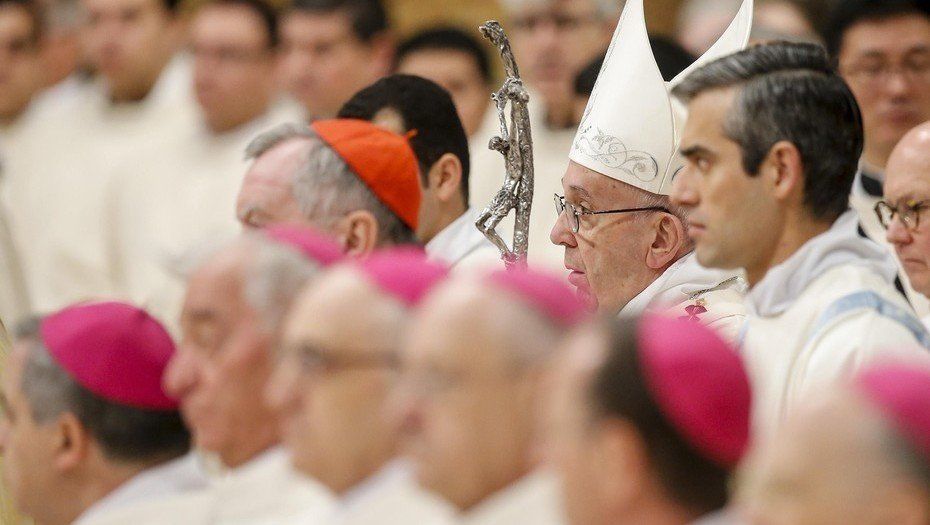 En su primer mensaje del año, el papa pidió tolerancia a los inmigrantes y cargó contra el consumismo