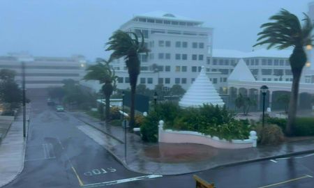 fiona toco tierra y azota la costa atlantica de canada con fuertes vientos y lluvia fiona toco tierra y azota la costa atlantica de canada con fuertes vientos y lluvia