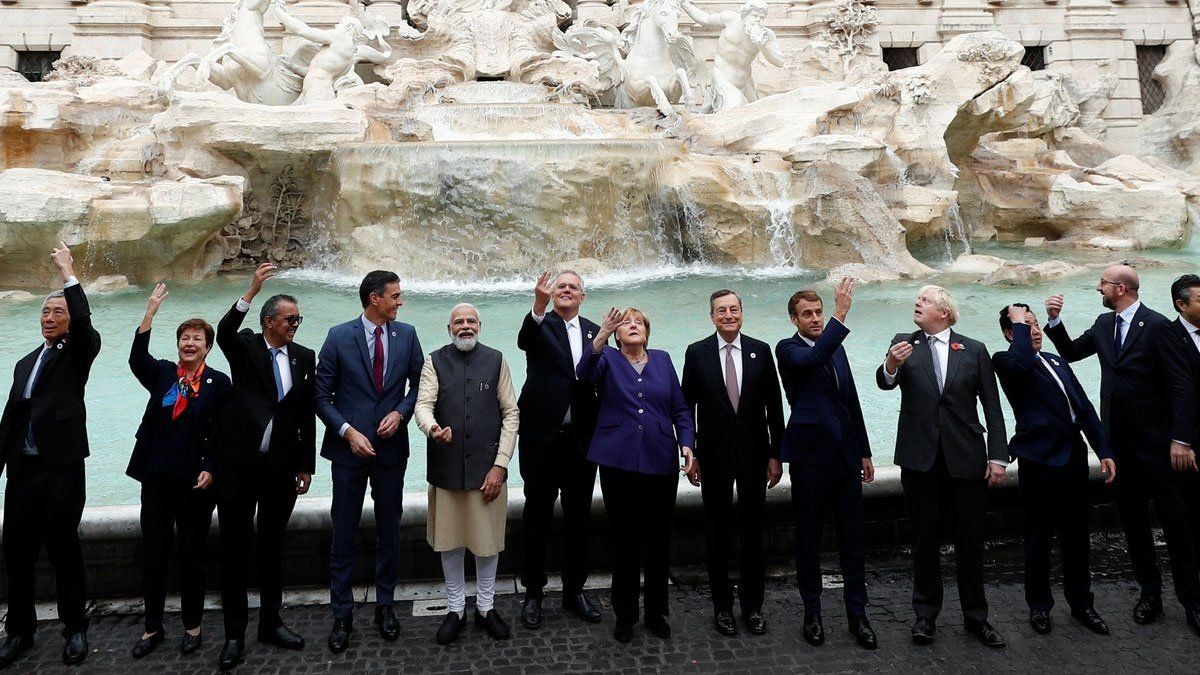 Alberto Fernández no participó de la foto de los líderes del G20 en la Fontana Di Trevi.