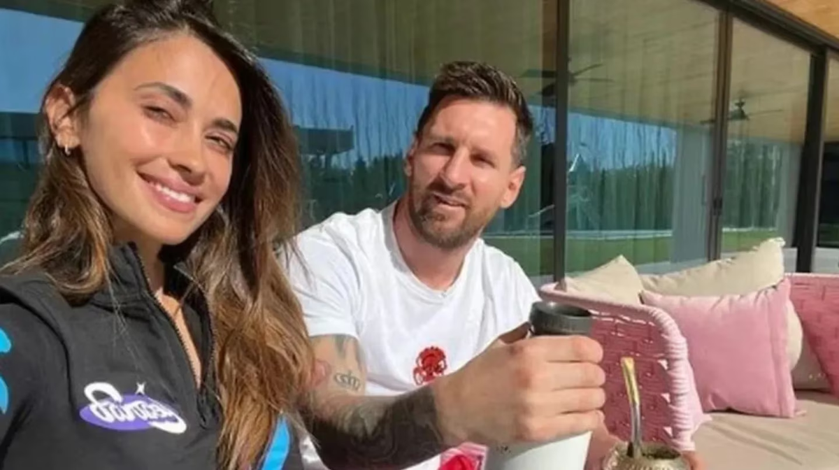 Lionel Messi y Antonela Roccuzzo disfrutando del descanso antes de viajar a Estados Unidos.