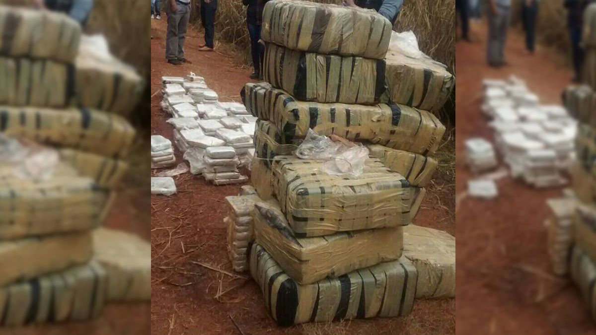 El cargamento fue hallado en un camino vecinal ubicado entre los lotes agrícolas 143 y 144 de la zona Este de la localidad de Apóstoles. 