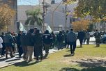 Los trabajadores nucleados en la Unión de Trabajadores Municipales (UTRAM) protagonizaron este mediodía una masiva movilización por las calles del centro de la ciudad de Santa Fe. Los trabajadores nucleados en la Unión de Trabajadores Municipales (UTRAM) protagonizaron este mediodía una masiva movilización por las calles del centro de la ciudad de Santa Fe.