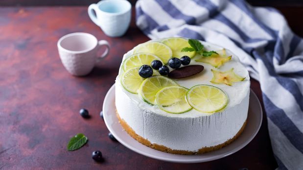 Aprendé a cocinar esta salusable tarta de yogur y frutas sin azúcar.&nbsp;