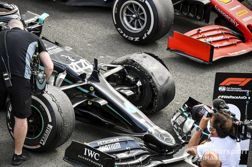 Pirelli comunicó las razones por la que cuatro de sus neumáticos reventaron durante el GP de Silverstone.