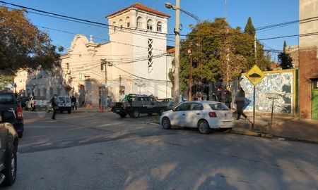 El ladrón logró escaparse cuando lo trasladaban desde el hospital Cullen hasta la URI, donde se encontraba detenido. El ladrón logró escaparse cuando lo trasladaban desde el hospital Cullen hasta la URI, donde se encontraba detenido.