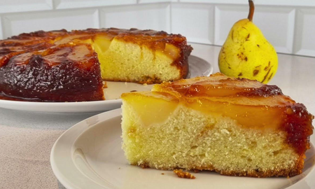 Torta invertida de peras con aceite: la receta simple para hacer y disfrutar en la merienda Torta invertida de peras con aceite: la receta simple para hacer y disfrutar en la merienda