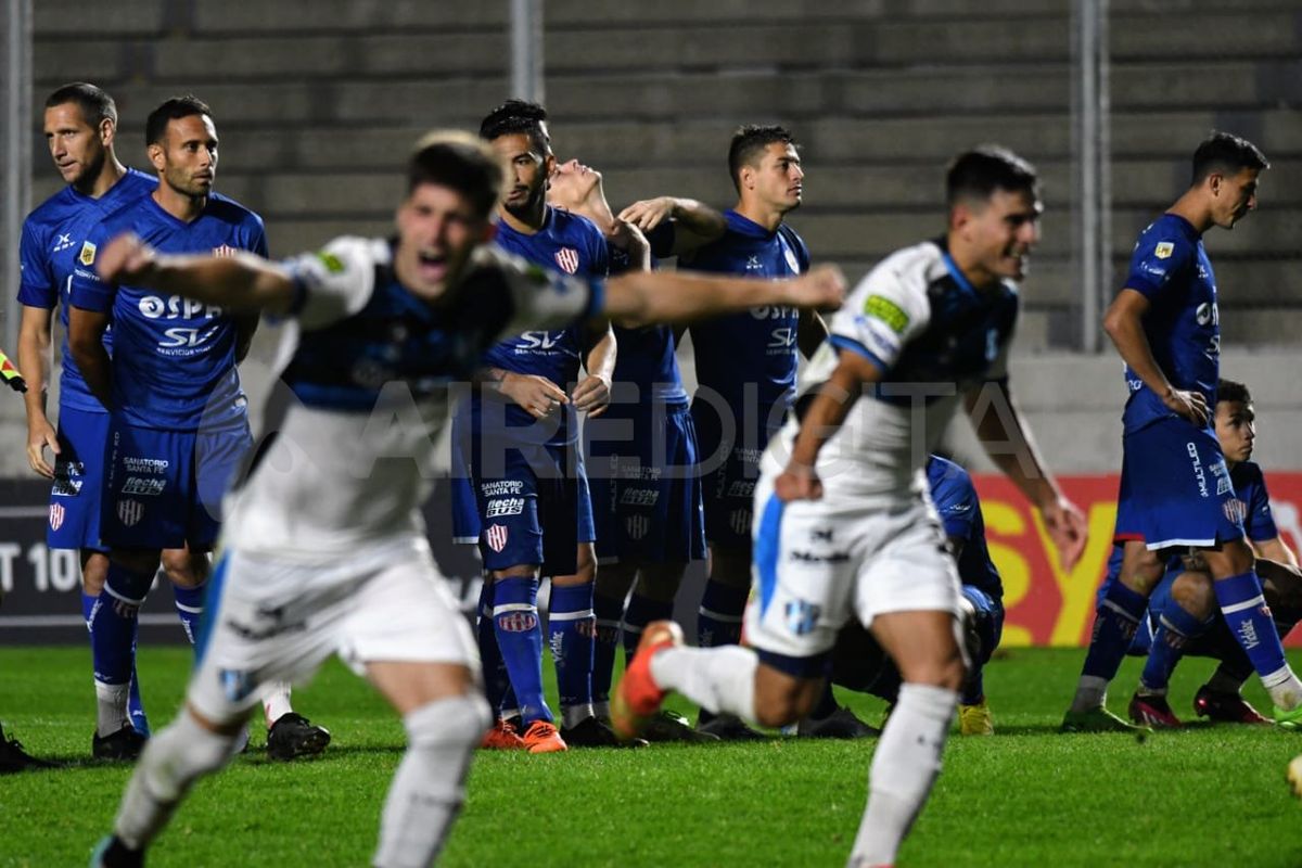 El partido terminó 1-1 y Almagro venció 4-3 en los penales.