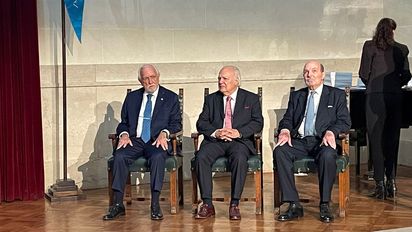 A 40 años del juicio, la UNL homenajeó a los jueces que condenaron a las Juntas Militares