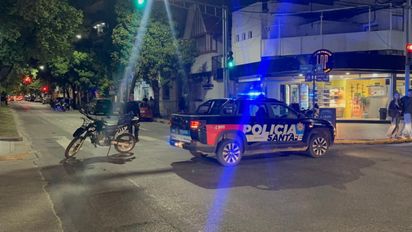 Choque de alcance entre dos motos en bulevar Gálvez: un hombre resultó lesionado