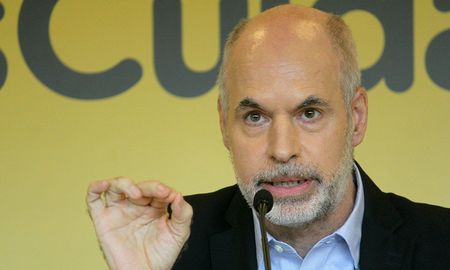 Denuncian al jefe de gobierno porteño por homicidio tras la muerte de otra docente por coronavirus.