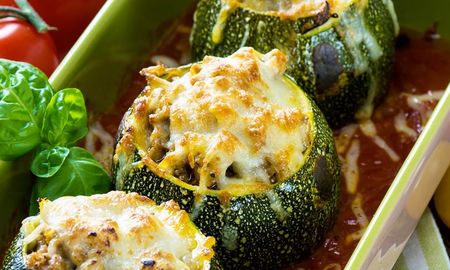 Todos los detalles para hacer zapallitos rellenos de la mano de Cocineros Argentinos. Todos los detalles para hacer zapallitos rellenos de la mano de Cocineros Argentinos.