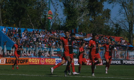 Mundial 2026: ¿Quién es el ex Colón que Bolivia analiza nacionalizar para el repechaje mundialista? Mundial 2026: ¿Quién es el ex Colón que Bolivia analiza nacionalizar para el repechaje mundialista?
