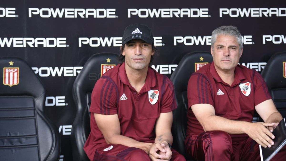 El ex jugador fue denunciado por golpear a una joven 23 a&ntilde;os en su departamento.