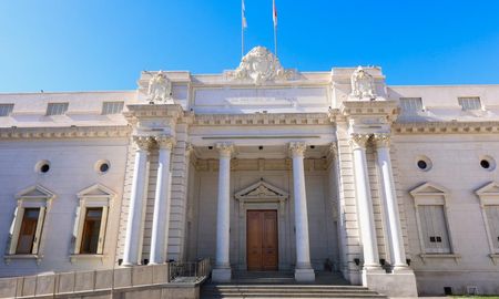 La Legislatura de Santa Fe volverá a sesionar este jueves con una agenda cargada de proyectos tanto en la Cámara de Diputados como en el Senado provincial. La Legislatura de Santa Fe volverá a sesionar este jueves con una agenda cargada de proyectos tanto en la Cámara de Diputados como en el Senado provincial.