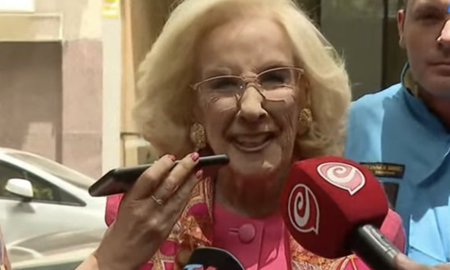 Mirtha Legrand se presentó a votar y cumplió con su deber cívico. Mirtha Legrand se presentó a votar y cumplió con su deber cívico.